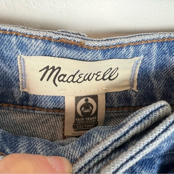 NWT Madewell The Curvy Perfect Vintage Jeans Distressed Raw Hem Size 26 - Picture 4 of 9